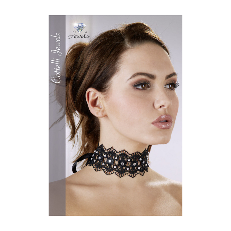 Embroidered Choker with Pearls