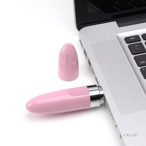 LELO Mia 2 lipstic usb vibrator